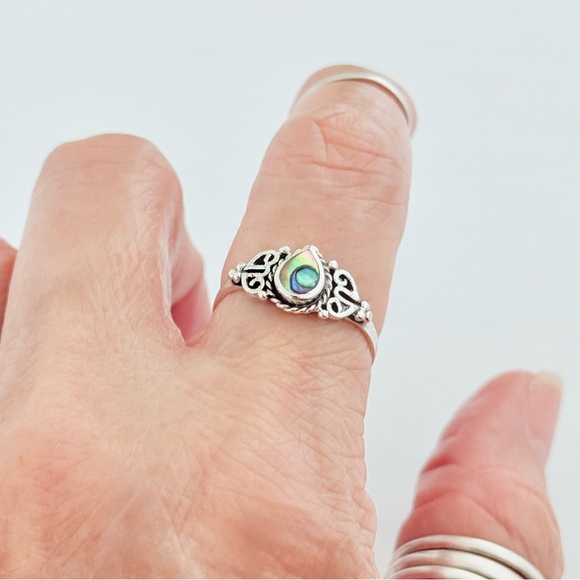 Sterling Silver Teardrop Abalone Ring with Swirls, Pear Shape Rings, Seashells - Picture 6 of 13